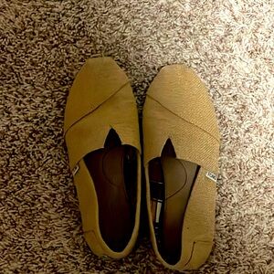 Tom’s women’s shoes size 8.5 Khaki colored